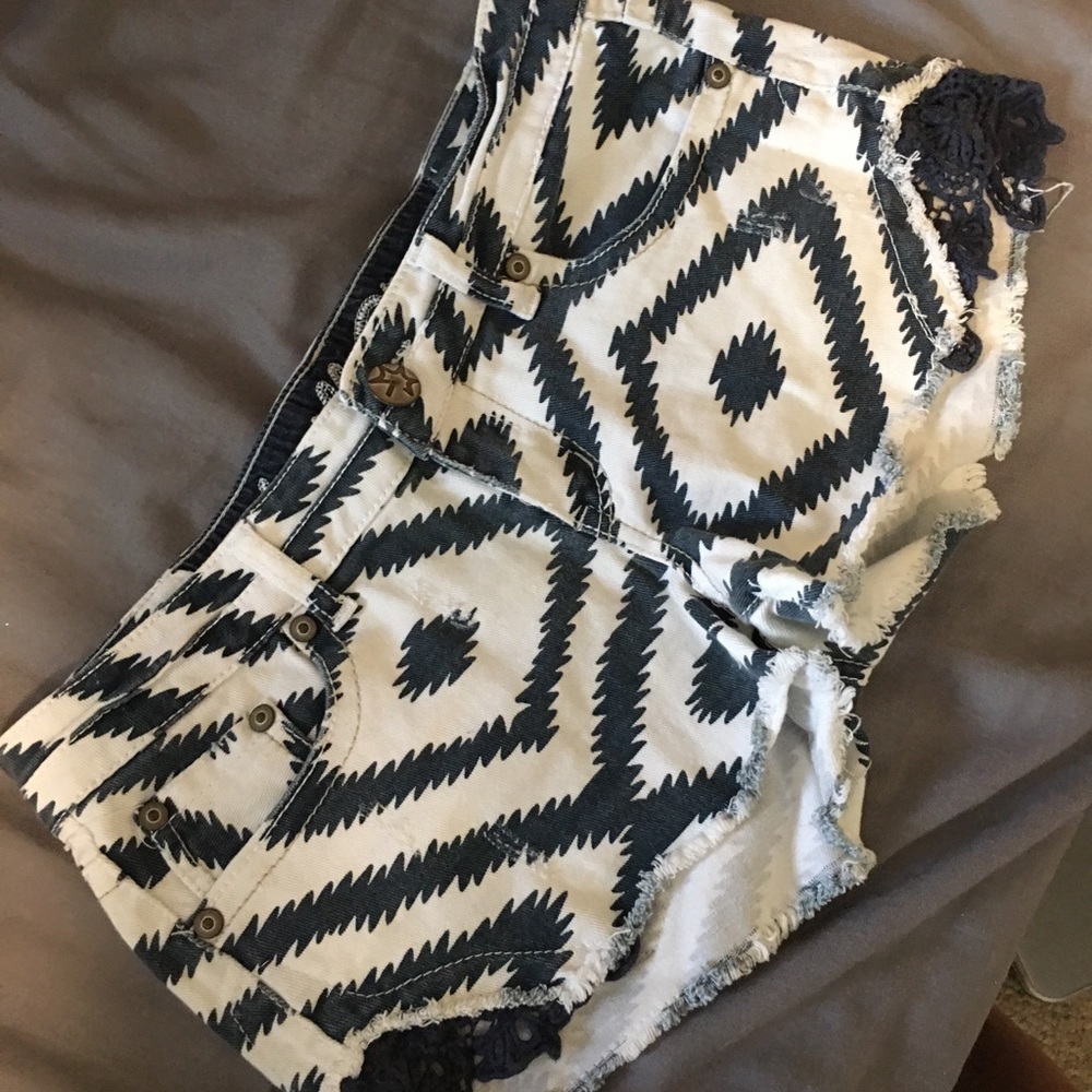 Vanilla Star booty shorts
